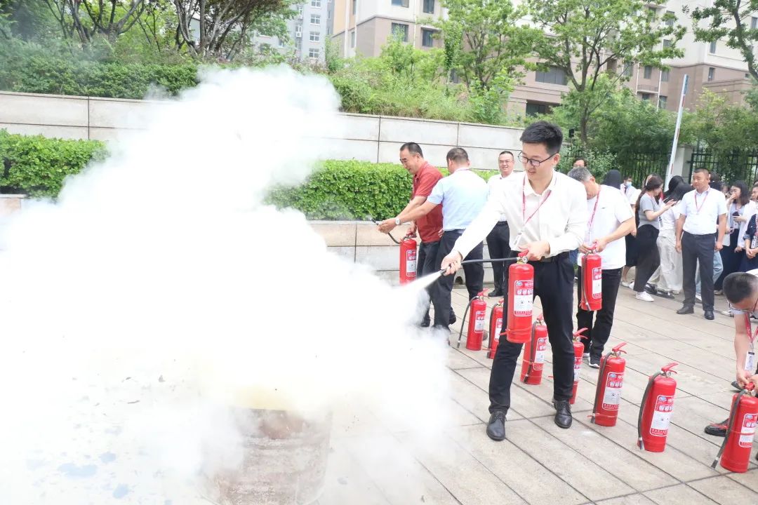 联桥News  2023年“安全月”应急逃生和灭火演练成功举行